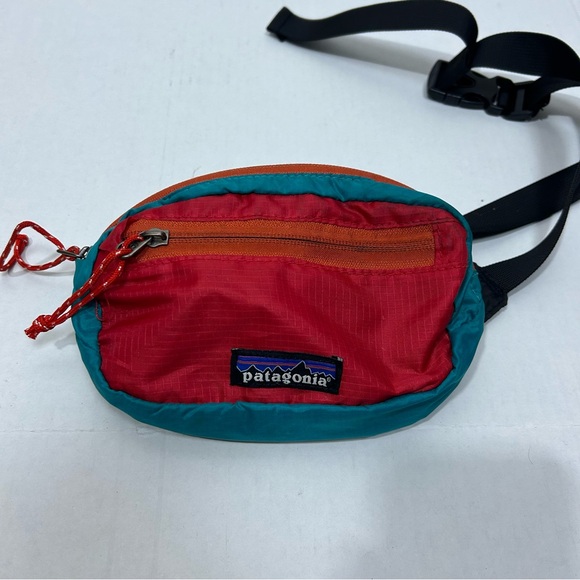 Patagonia Handbags - Patagonia Ultralight Black Hole Mini Hip Pack